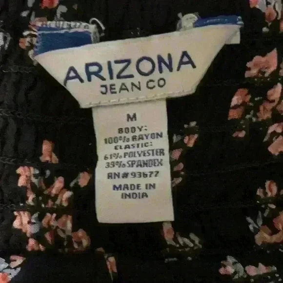 Arizona jean co floral off the shoulder top - Picture 2 of 3